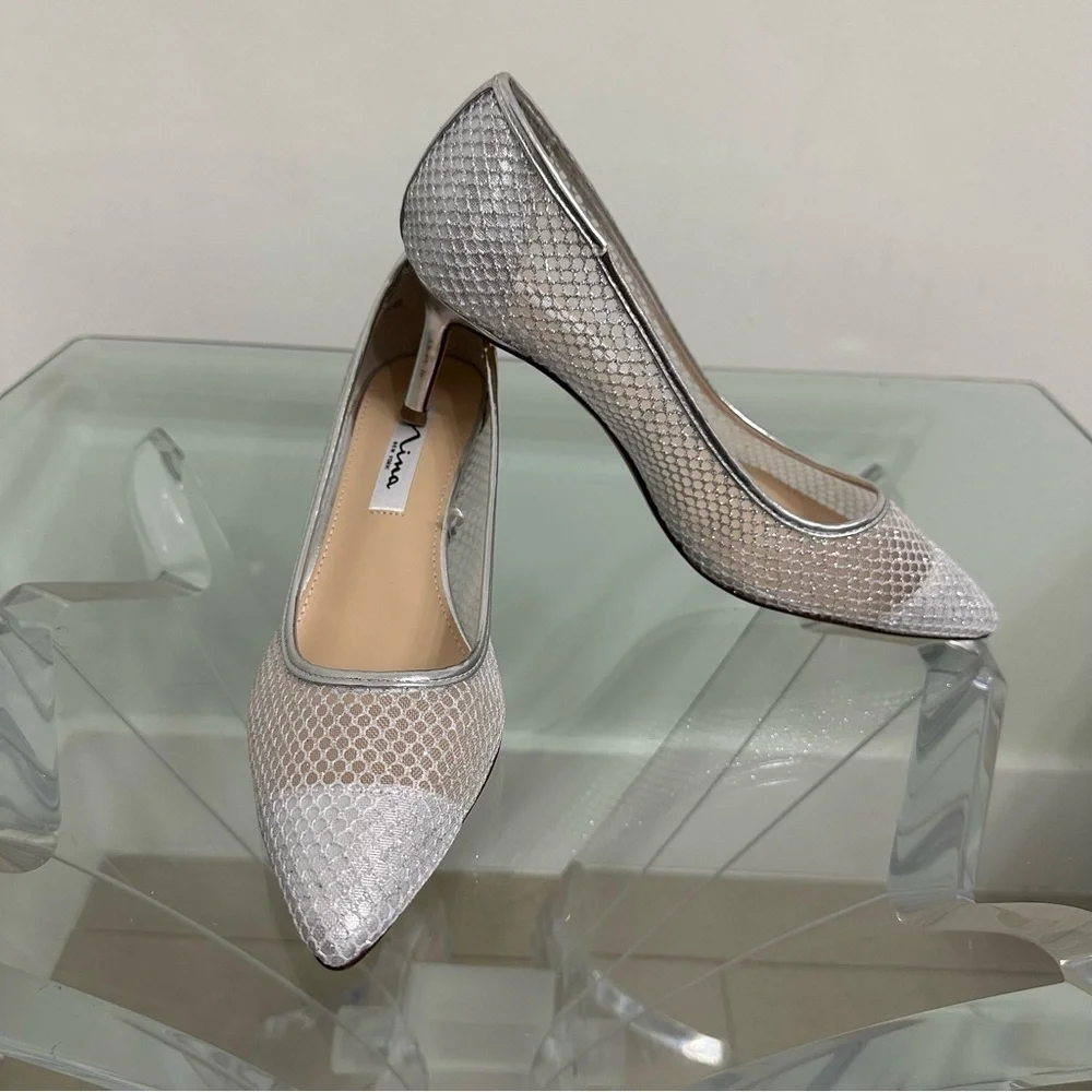 Nina New York Womens Silver Mesh Niley Kitten Heel Pumps SZ 8 Floor Sample NEW
